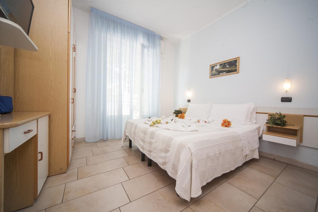Hotel Marilonda Rimini Exterior photo