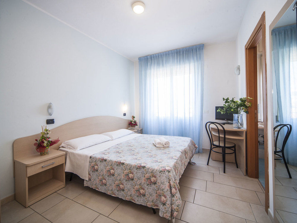 Hotel Marilonda Rimini Exterior photo